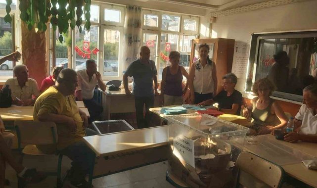 Didim CHP'de merkez mahalleler 'mavi' dedi
