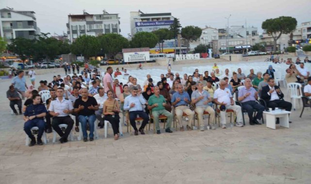 Didim'de 15 Temmuz Demokrasi ve Milli Birlik Günü meydanda kutlandı