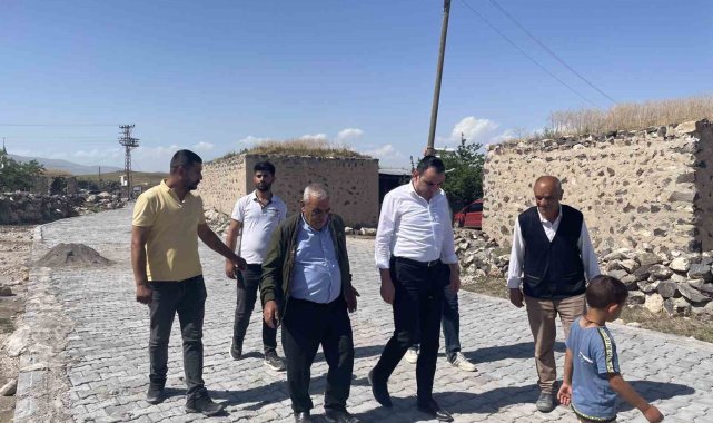 Digor'da köyler modern yollara kavuşuyor