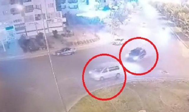 Diyarbakır'da 1 kişinin öldüğü 7 kişinin yaralandığı kaza kamerada