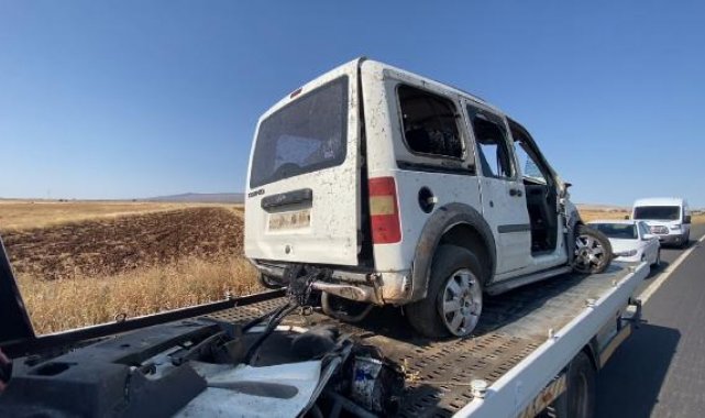 Diyarbakır'da hafif ticari araç şarampole devrildi: 2'si çocuk 8 ağır yaralı