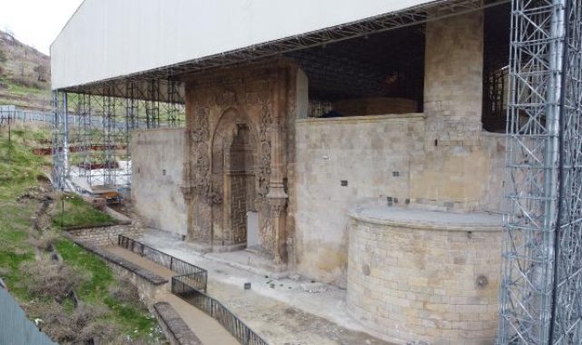Doç. Dr. Tuztaşı: Divriği Ulu Cami'de Mimar Sinan'ın parmak izi iddiası asılsız