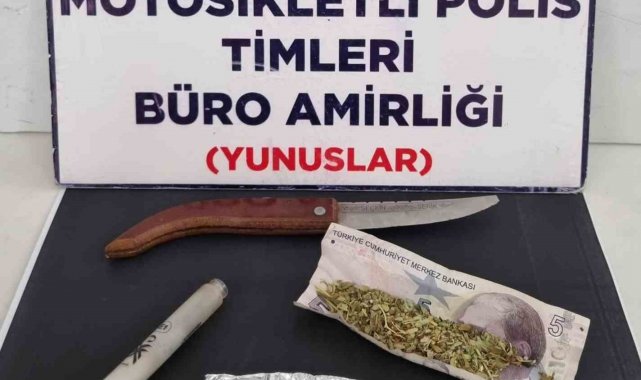 Durdurulan motosiklette uyuşturucu ele geçirildi