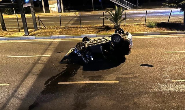 Edremit'te panelvan ile çarpışan otomobil takla attı