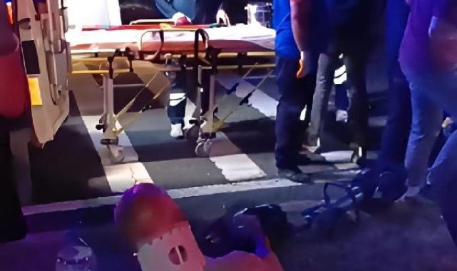 Elazığ'da hafif ticari araç ile traktör çarpıştı: 4 yaralı
