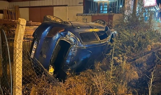 Elazığ'da otomobil bahçeye yuvarlandı: 1 yaralı