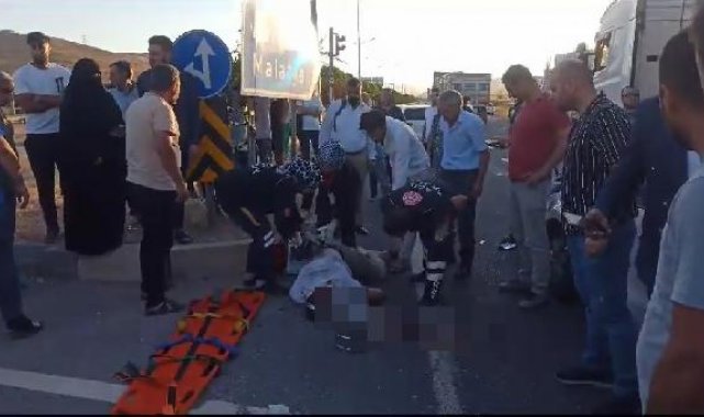 Elazığ'da otomobille motosiklet çarpıştı: 1'i ağır 5 yaralı