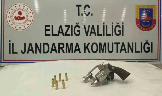Elazığ'da ruhsatsız tabanca ele geçirildi