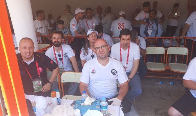 Er meydanında sağlıkçılar durmadı: Sağlıkçıların Kırkpınar mesaisi