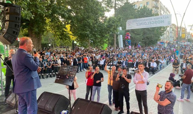 Ereğli'de Yunus Emre Parkı Ali Kınık konseriyle açıldı