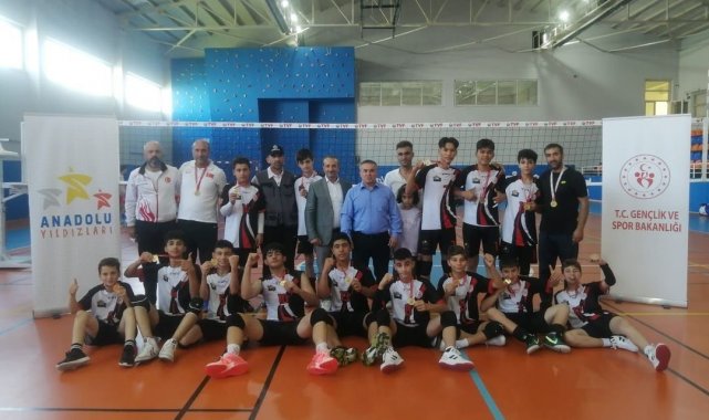 Erzincan erkek voleybol takımı finalde