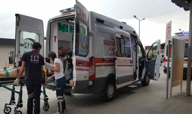 Erzincan'da trafik kazası: 4 yaralı