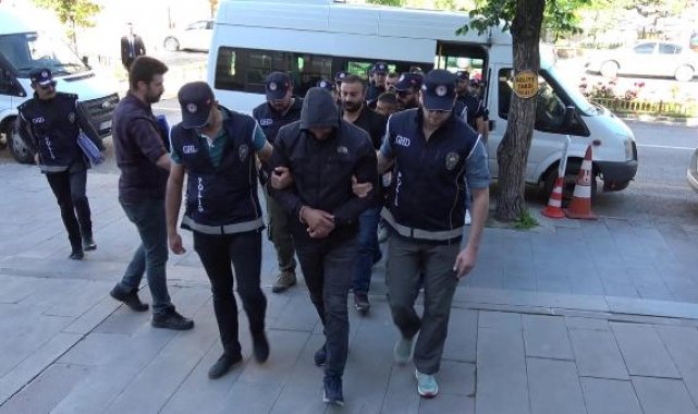 Erzurum'da 7 göçmen kaçakçılığı şüphelisi adliyede
