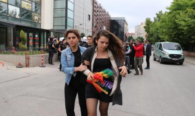 Eskişehir'de izinsiz LGBTİ eylemine 18 gözaltı