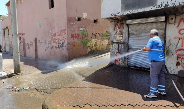Eyyübiye'de sokak yıkama rutine dönüyor