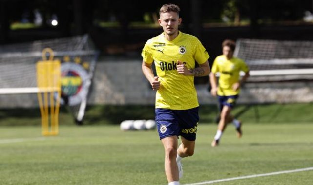 Fenerbahçe'de Sebastian Szymanski ilk antrenmanına çıktı