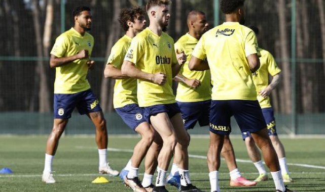 Fenerbahçe'de yeni sezon hazırlıkları sürüyor