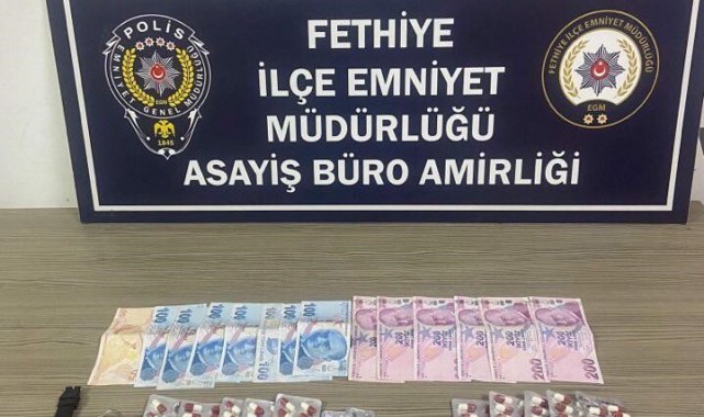 Fethiye'de önce gasp ettiler sonra uyuşturucu madde ile yakalandılar