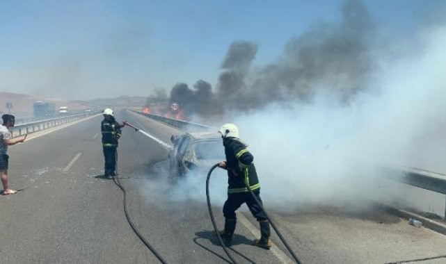 Gaziantep'te seyir halindeki otomobil yandı