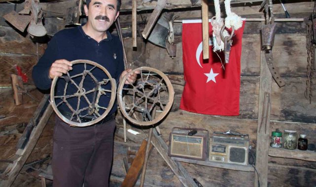 Geçmişi geleceğe taşımak için ata yadigarlarını topladı, serenderi müzeye çevirdi