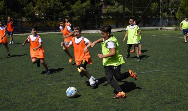 Geleceğin futbolcuları Çine'de yetişiyor