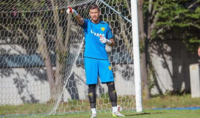 Göztepe'nin kalecisi Lis: Yerimiz Süper Lig olmalıdır