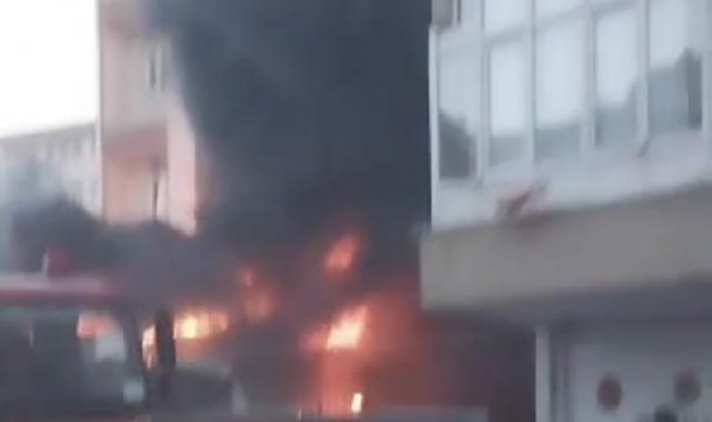 Güngören'de ikinci el ürün satan iş yerinde yangın