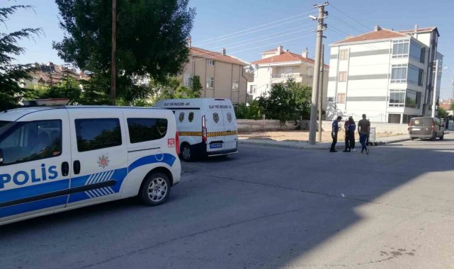 Hafif ticari araç ile motosiklet çarpıştı: 1 yaralı