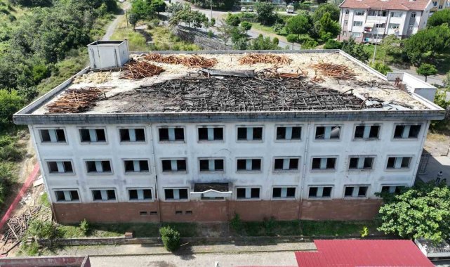 Harabe haldeki iş merkezi eğitim yuvası olacak