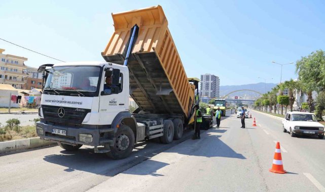 Hatay Büyükşehirden, E-5 karayolunda beton asfalt çalışması