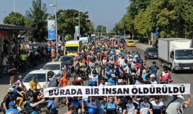 Havadan görüntülerle Bostancı'da yüzlerce bisikletli ölen arkadaşları için pedal çevirdi