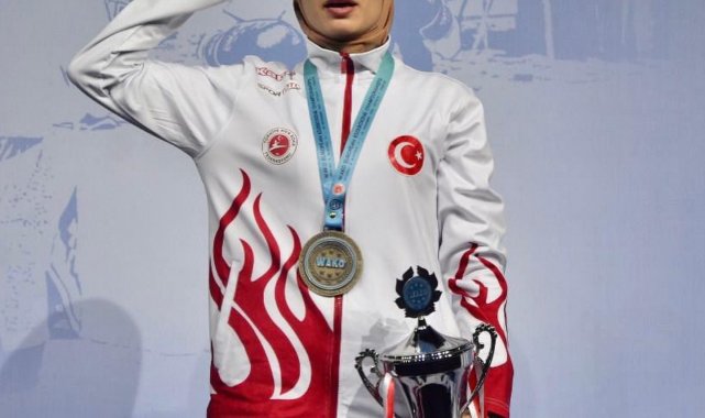 Hayriye Türksoy Hançer Şampiyon Oldu