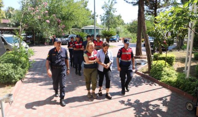 Hırsızlık yaparken kameraya yakalanan İranlı 2 kadın turist tutuklandı