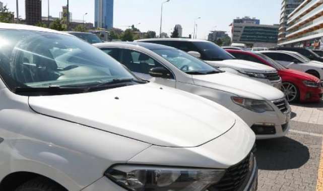 İkinci el araç fiyatlarında kısıtlama başladı, bazı oto galericiler karara uymadı