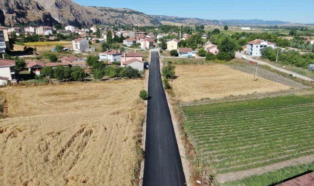 İnönü'de İstiklal Caddesindeki asfalt çalışması tamamlandı