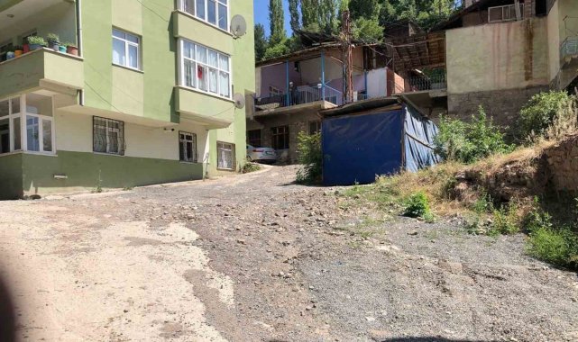 İspir'de mahalle sakinlerden imzalı tepki