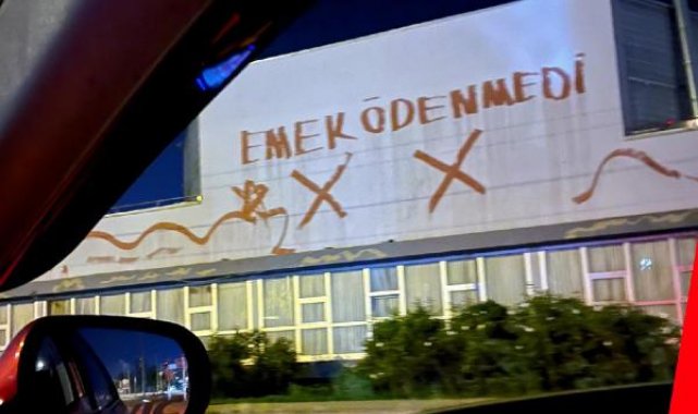 İstediği parayı alamayan boyacı, düğün salonunun duvarına 'Emek ödenmedi' yazdı