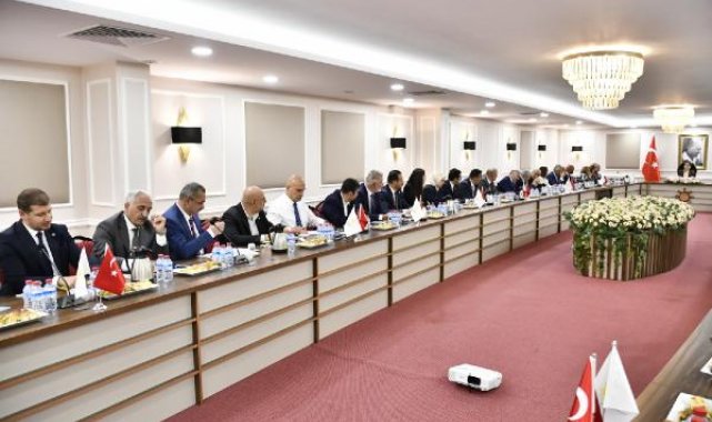 İYİ Parti'de Başkanlık Divanı belirlendi