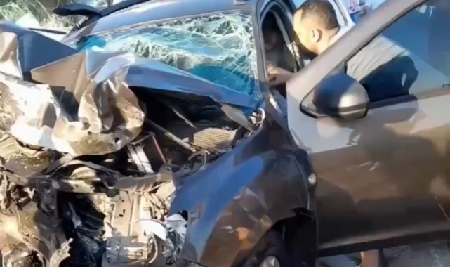 İzmir'de bayram dönüşünde feci kaza: 4 ölü, 21 yaralı