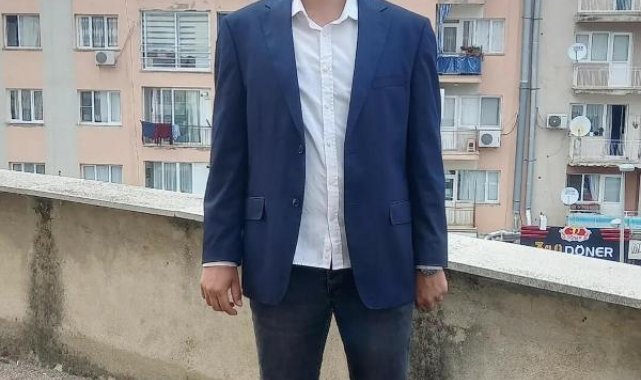 İzmir'de motosikleti ile traktöre çarpan belediye çalışanı öldü