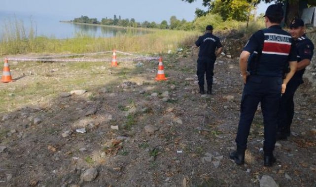 İznik Gölü'nde patlamamış el bombası bulundu
