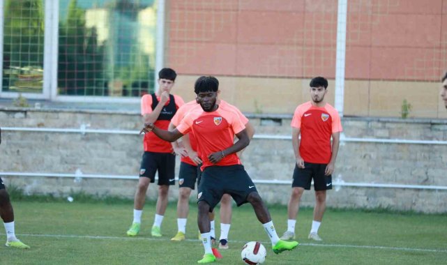 Joseph Attamah takıma katıldı