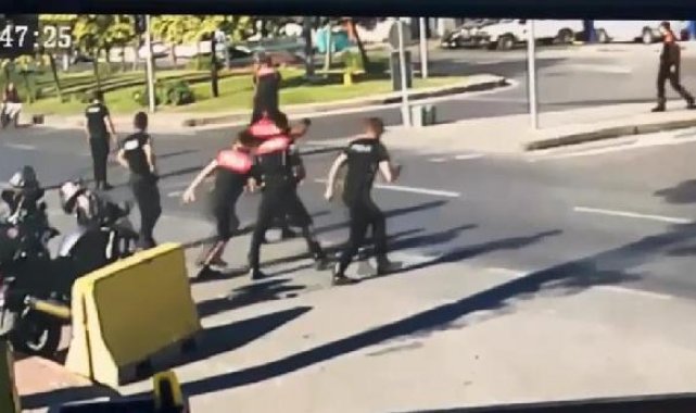 Kağıthane'de 'dur' ihtarına uymayan motosikletlinin çarptığı polis memuru şehit oldu