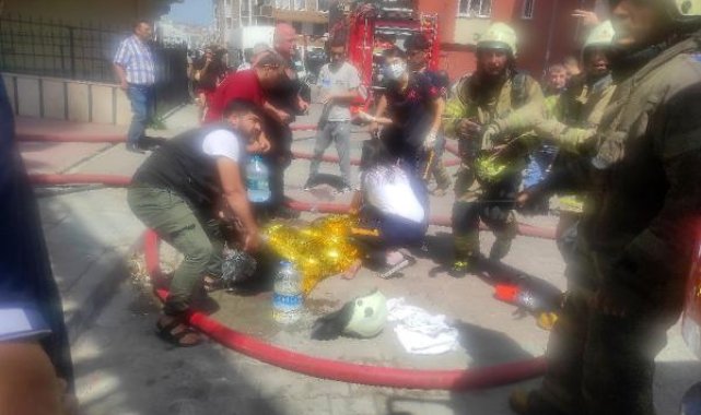 Kağıthane'de dairedeki buzdolabı yandı, 7 kişi dumandan etkilendi