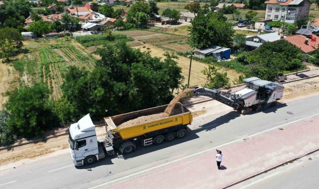 Karatay'da yol ve asfalt seferberliği sürüyor