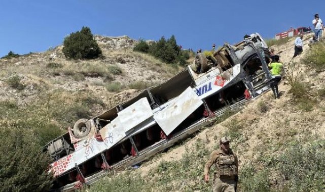Kars'ta yolcu otobüsü viyadükten uçtu: 5 ölü, 23 yaralı - Yeniden