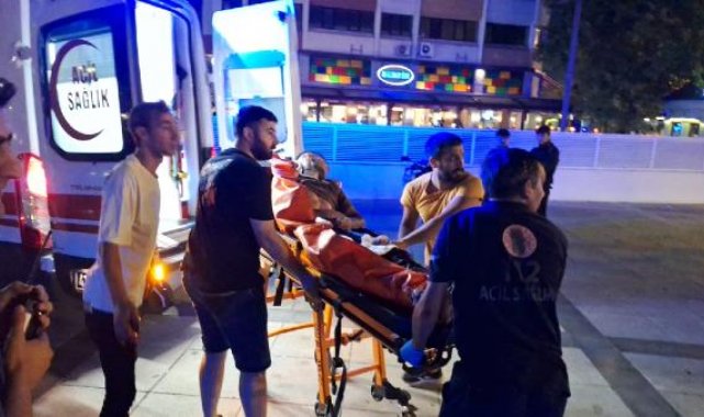 Kavga ettiği kişiyi 100 metre kovalayıp, bıçakladı