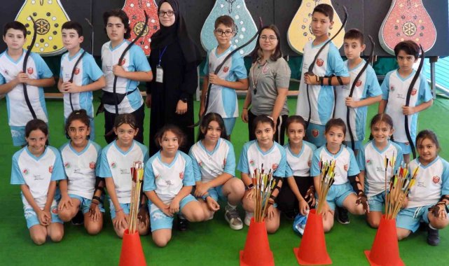 Kepez'in okçuları gelenekseli öğrendi