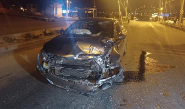 Kırıkkale'de iki otomobil çarpıştı: 5 yaralı