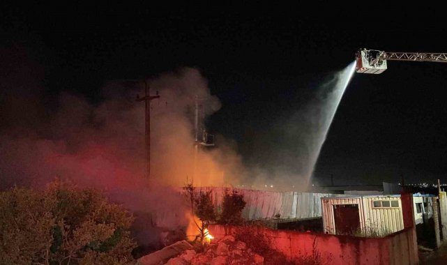 Kocaeli'de geri dönüşüm fabrikasında yangın